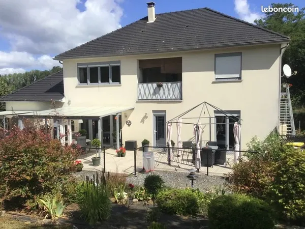Pavillon 10 pièces 210 m² 