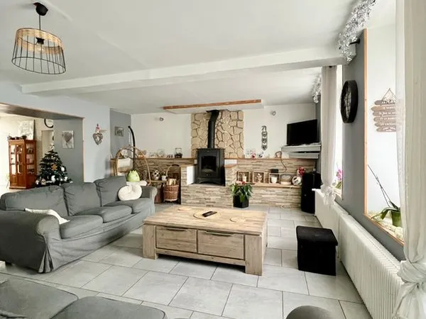 Maison 8 pièces 230 m² 