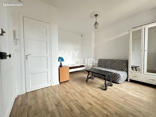 Studio 1 pièce 19 m² 
