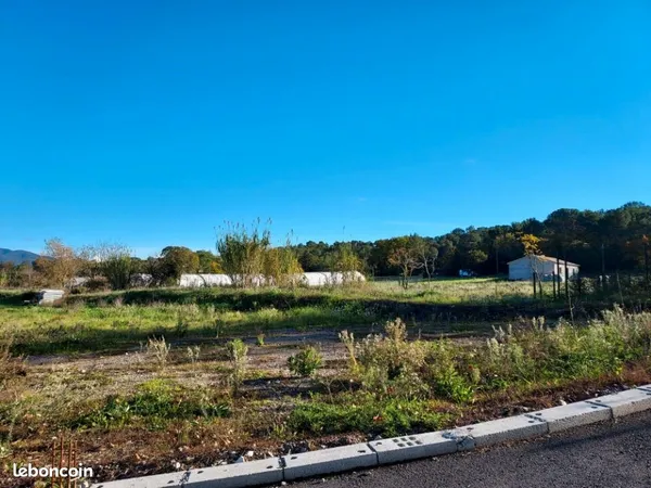 Terrain 338 m² Carnoules 