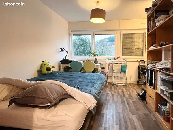 Studio 1 pièce 25 m² 