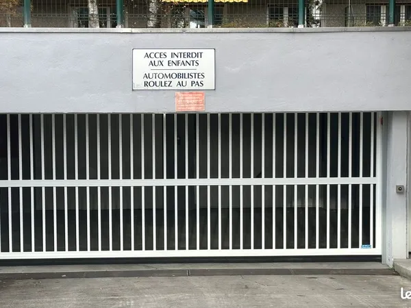 Loue garage Meylan 