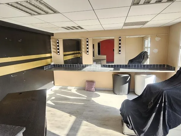 Maison 7 pièces 395 m² 