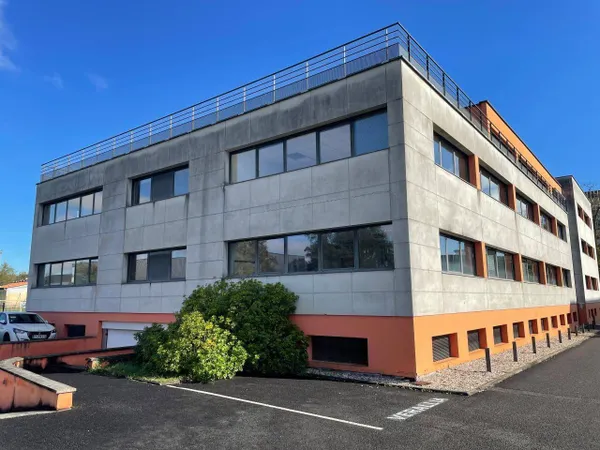 Bureaux 349 m² 