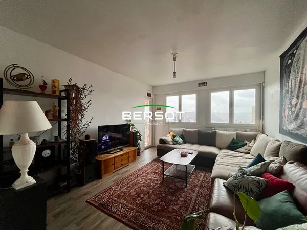 Appartement T5 avec garage et cave - quartier Saint Claude 