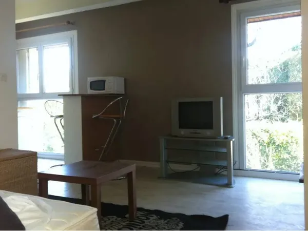 Studio 1 pièce 16 m² 