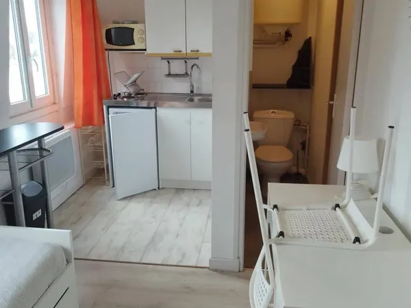Studio 1 pièce 15 m² 