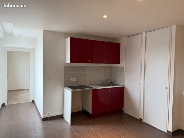 Appartement T2 33m3 LA BOISSE 