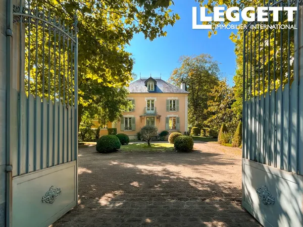 Élégante maison de maître 233 m², hameau de Ham, bâtie en 1850, jardin arboré de 4 383 m², 