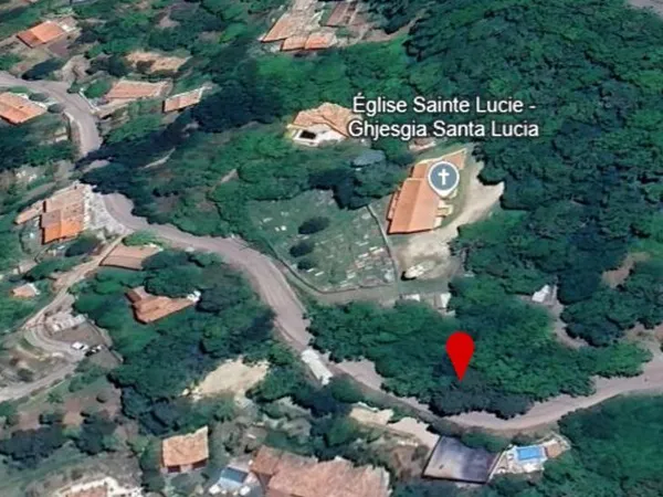 Terrain constructible 2 000 m², à 20 mn de Baleone, CU opérationnel pour construction de 280 m² 