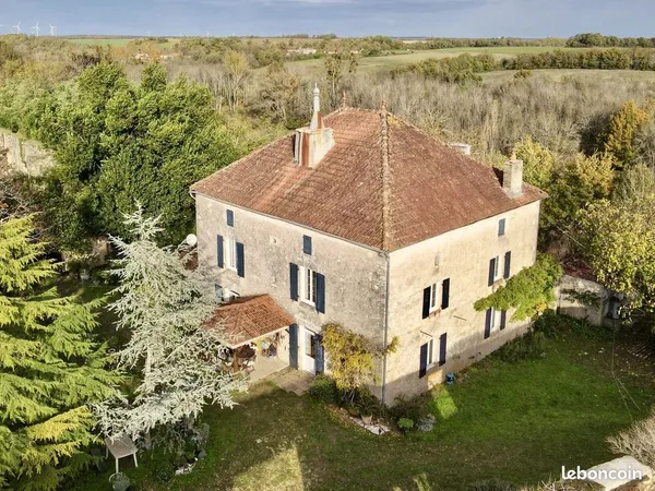 Propriété 13 pièces 343 m² 