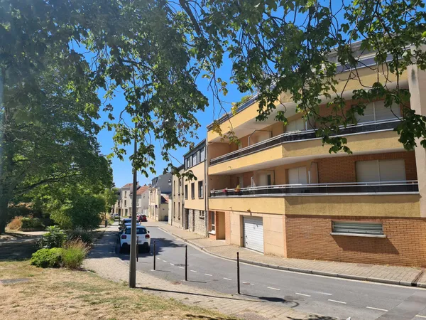 Idéal investisseur studio avec parking 