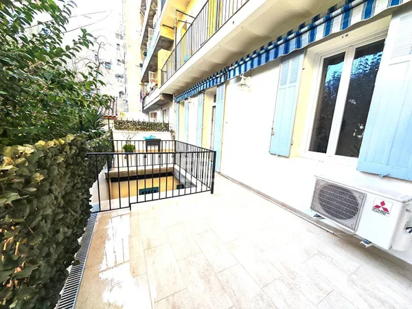 Appartement T3 + Terrasse de 24m2 à Marseille - Quartier Baille 