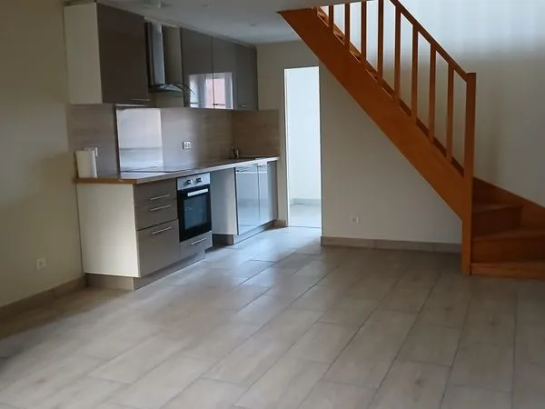 Location a Courtenay 45 
