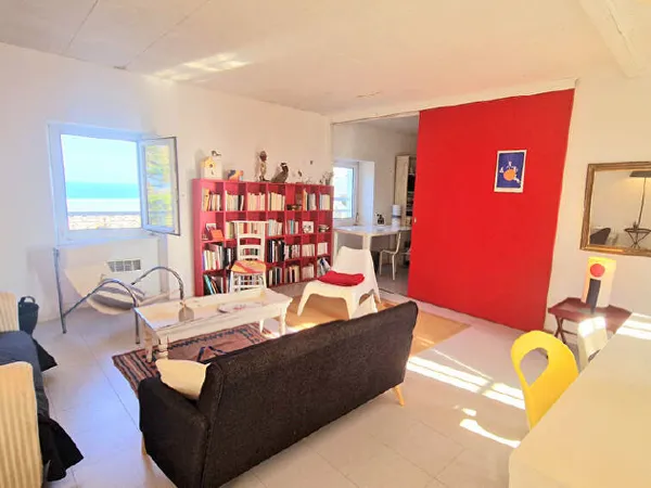 Vends appartement 80m² vue mer, 120m de la plage 