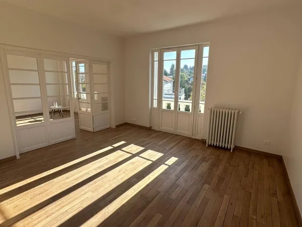 Loue appartement 90m² 