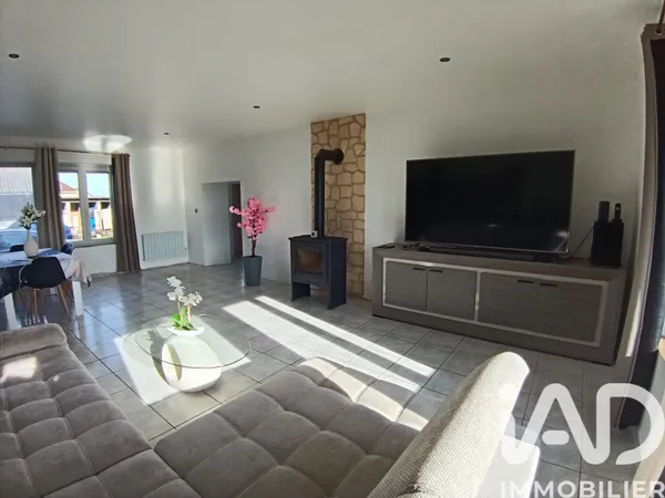 Maison 6 pièces 216 m² 