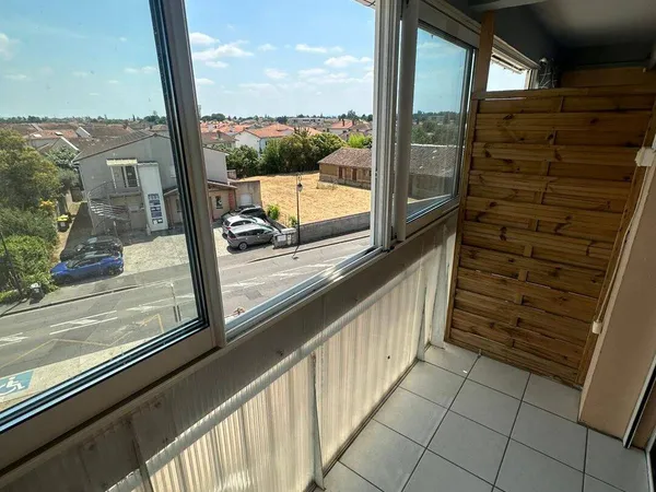 Appartement 1 pièce 102 m² 