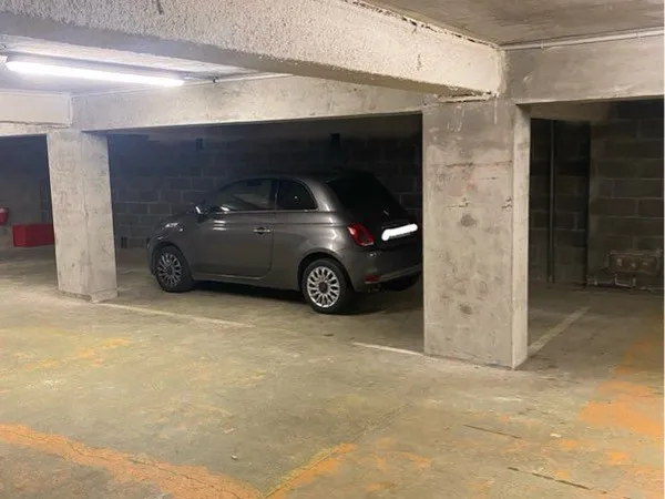 Parking Carmes / Ozenne 