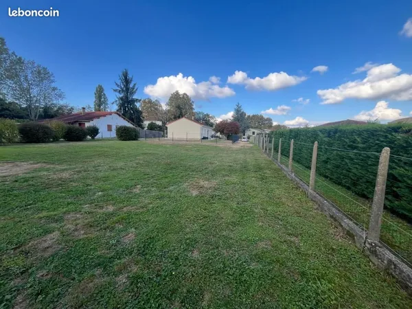 Terrain 800 m² Dax 