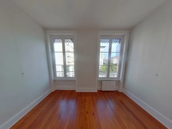 APPARTEMENT 2 PIECES - PART DIEU 