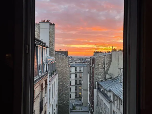 BATIGNOLLES - SOUS- LOCATION - 44m2 - BELLE VUE - TRAVAUX RÉCENTS 
