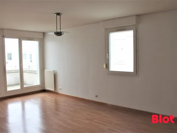 APPARTEMENT CHARTRES DE BRETAGNE - T1 - 35.80 m² 