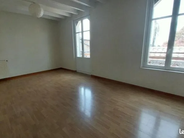 Duplex 8 pièces 99 m² 