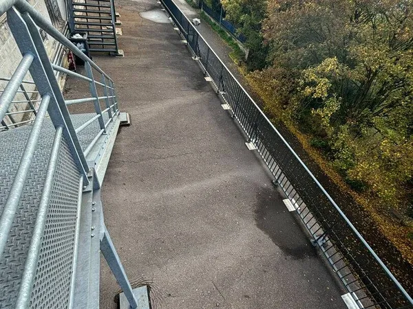 Local commercial 955 m² 