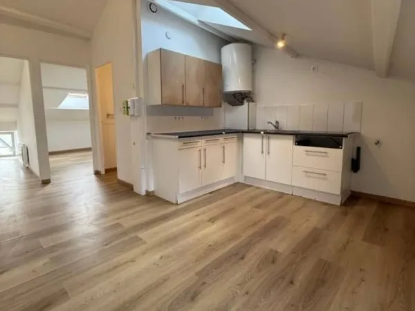 Appartement 2 chambres - Cholet centre 