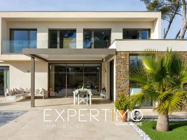 Maison 9 pièces 230 m² 