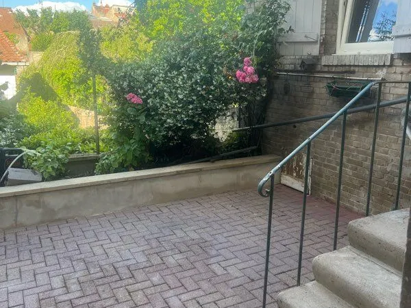 Appartement avec grande terrasse 