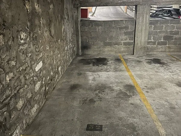 Parking 10 m² 