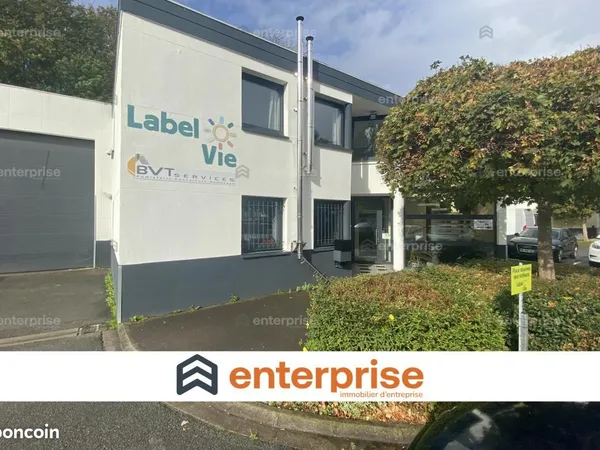 Local bureaux 342 m² 