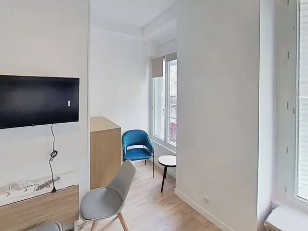 Appartement 1 pièce 14 m² 