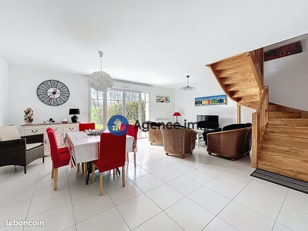Propriété 4 pièces 85 m² 