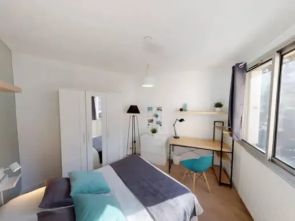 Loue chambre en colocation meublée 
