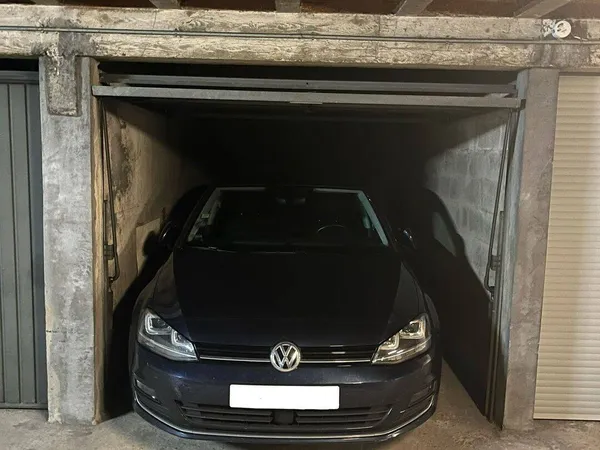 Parking 11 m² 