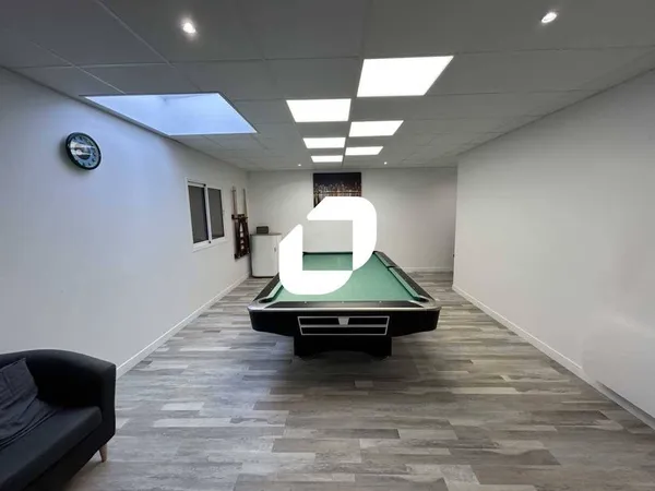 Local d'activité 430 m² 