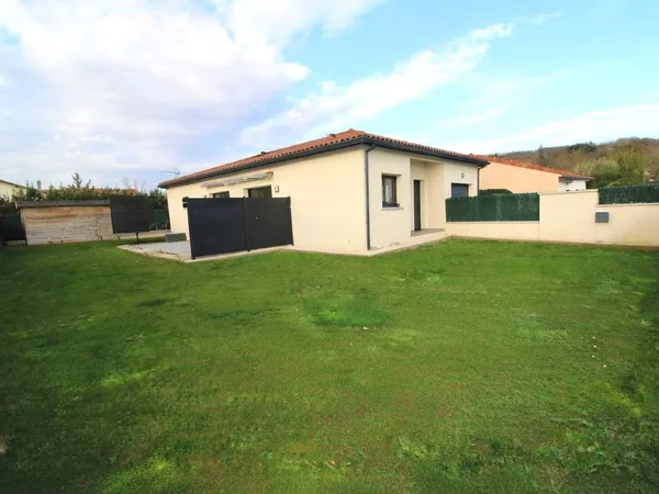 Maison individuelle avec jardin 