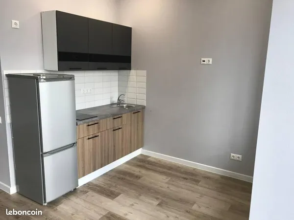 Studio 1 pièce 24 m² 