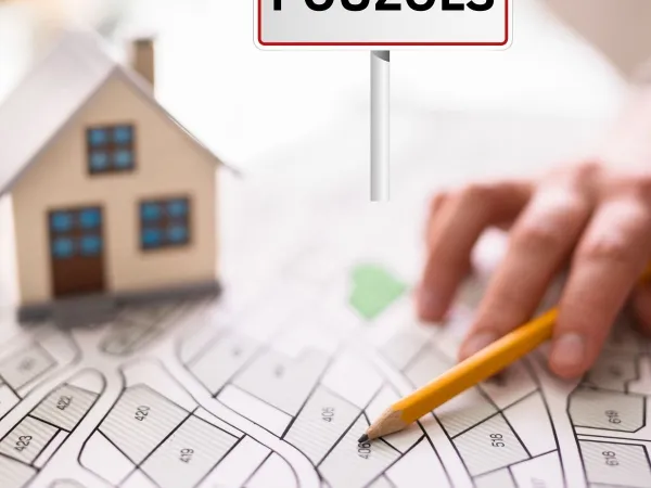Pouzols - terrain constructible et viabilisé 