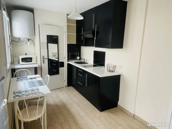 Studio 1 pièce 16 m² 