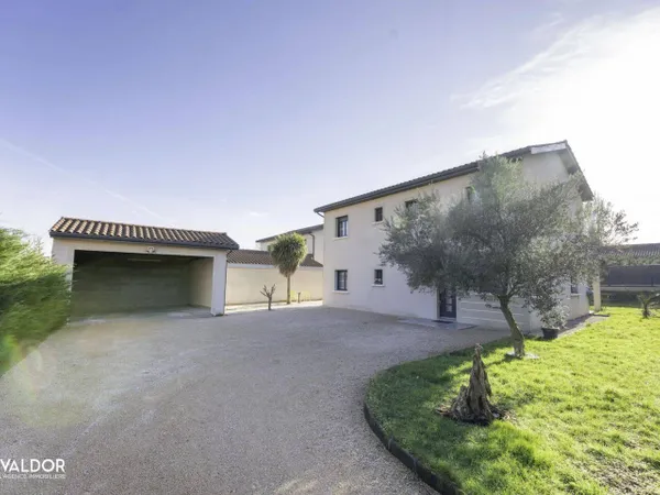 Maison 8 pièces 160 m² 