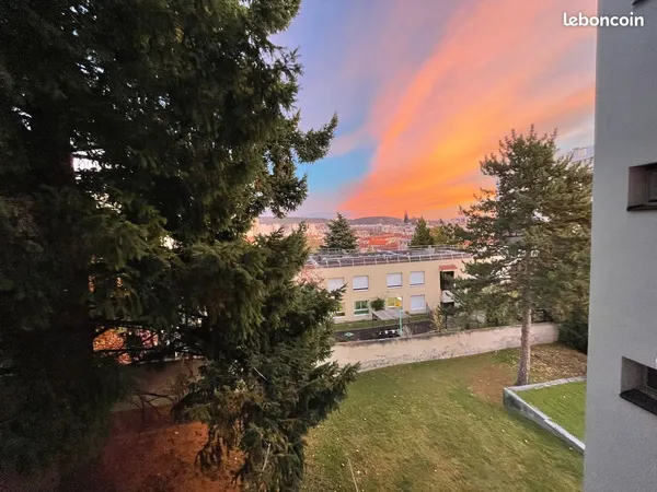 Appartement F4 avec gare et cave - Vallières-Marcombes 