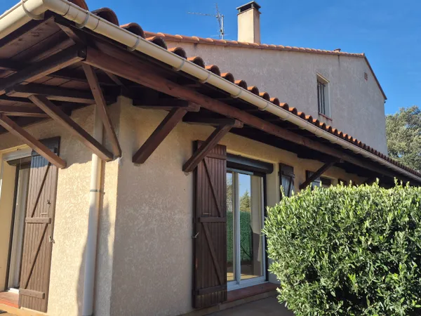 A louer Maison 5 pièce(s) 123.10 m2 à Saint Genis des fontaines 