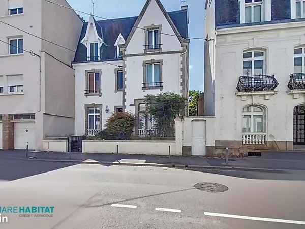 Maison 7 pièces 226 m² 
