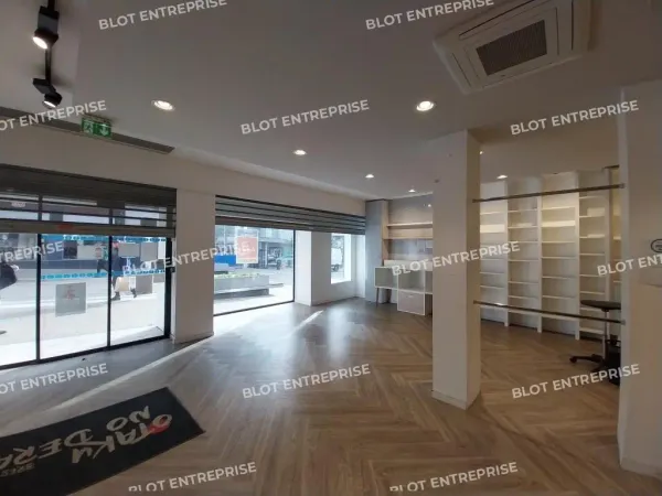 À LOUER - LOCAL COMMERCIAL - 175 m² - BREST 