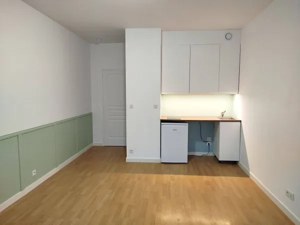 Studio 1 pièce 25 m² 