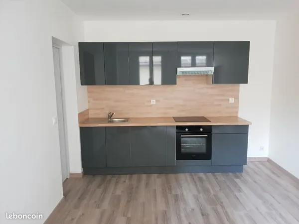 Location F2 - 37 m² - Centre Reims 